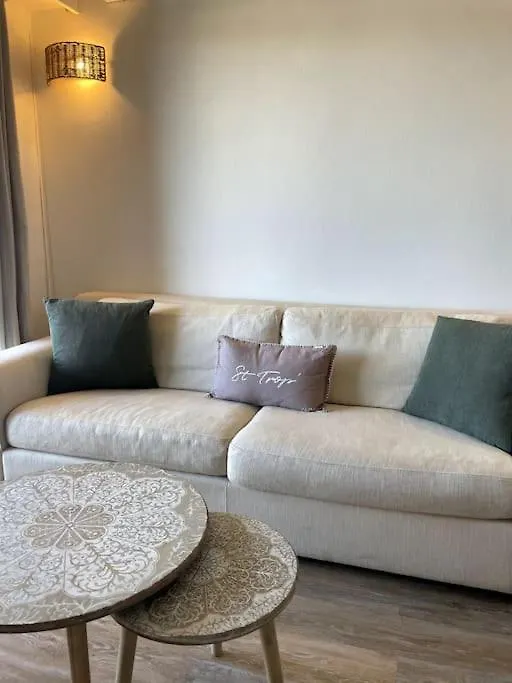Appartement Vue Mer, 5Min A Pied De La Plage, Parking Prive Vallauris França
